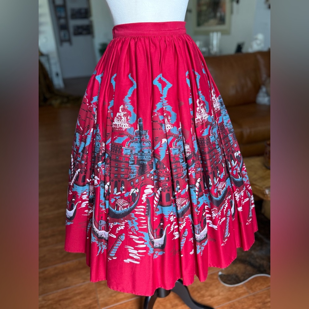 🇮🇹 Pinup Couture Italian Pinup Circle Skirt Pockets - Picture 2 of 10